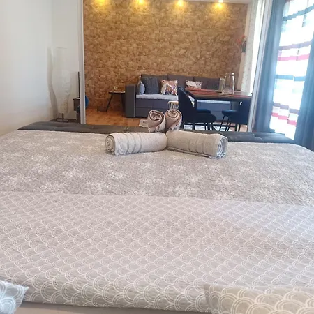 Jacky / Sea View Apartman