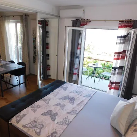 Jacky / Sea View Makarska