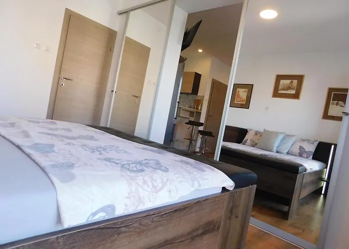 Jacky / Sea View Apartman Makarska