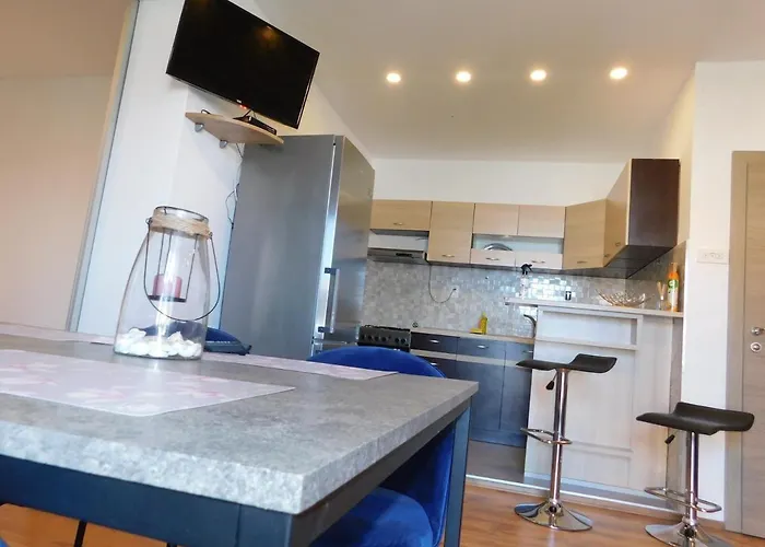 Jacky / Sea View Apartman