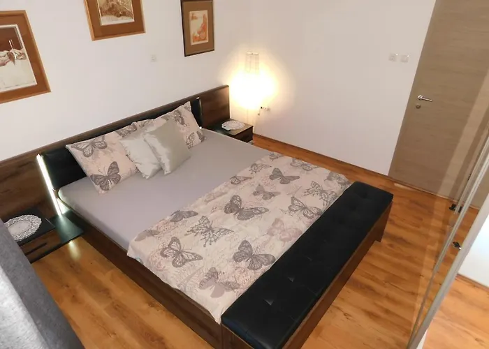 Jacky / Sea View Apartman